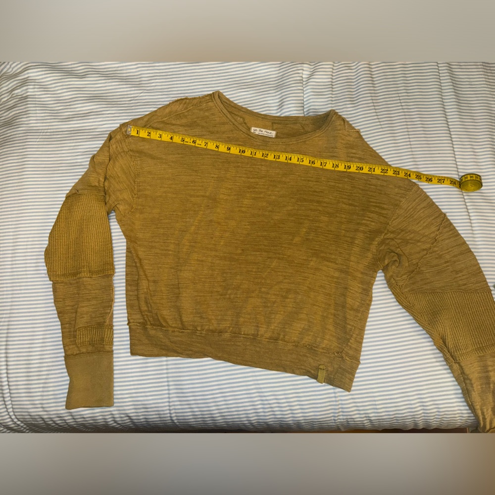 We The Free size S mustard crop top